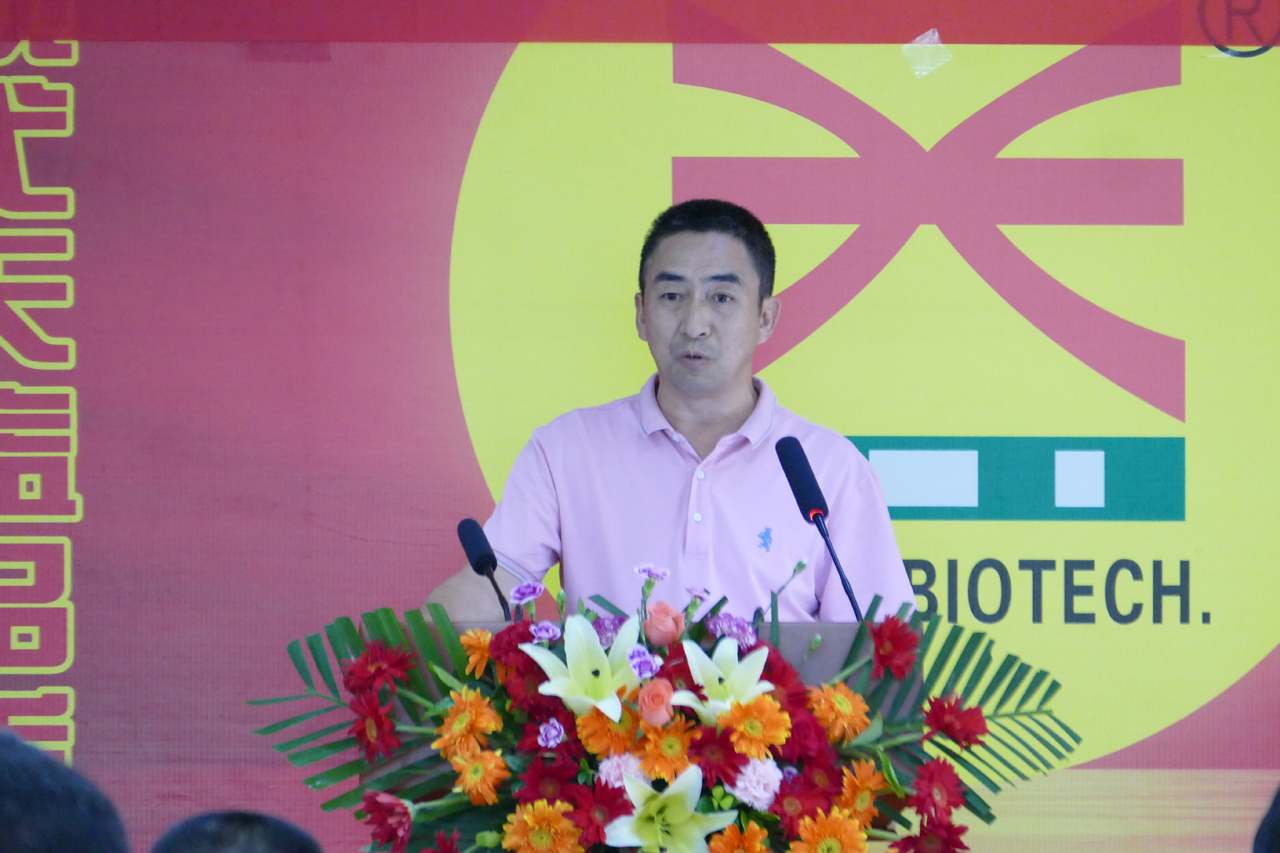 14 圖為干燥包裝車間胡經(jīng)理發(fā)言